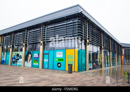 Kirkstall Bridge Bridge Shopping Centre in Leeds Stock Photo