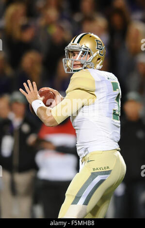 Manhattan, Kansas, USA. 05th Nov, 2015. Baylor Bears quarterback Jarrett Stidham (3) in action during the NCAA Football game between the Baylor Bears and the Kansas State Wildcats at Bill Snyder Family Stadium in Manhattan, Kansas. Kendall Shaw/CSM/Alamy Live News Stock Photo