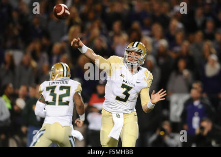 Manhattan, Kansas, USA. 05th Nov, 2015. Baylor Bears quarterback Jarrett Stidham (3) in action during the NCAA Football game between the Baylor Bears and the Kansas State Wildcats at Bill Snyder Family Stadium in Manhattan, Kansas. Kendall Shaw/CSM/Alamy Live News Stock Photo