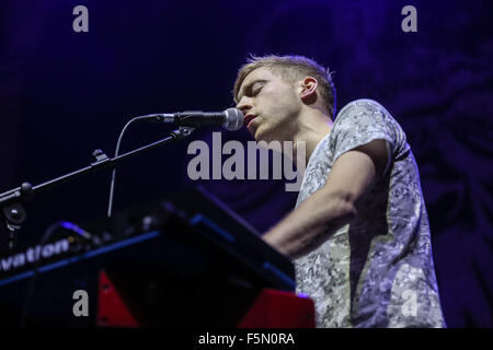 Manchester, UK. 6th November, 2015. Flawes perform live in Manchester at Albert Hall supporting Ella Eyre. Credit:  Simon Newbury/Alamy Live News Stock Photo