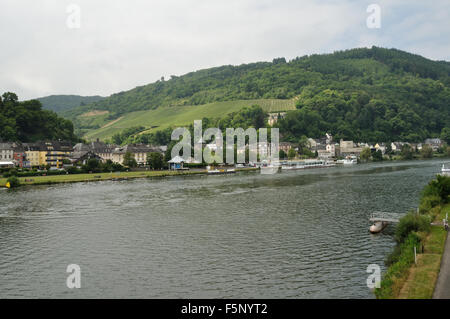 Traben-Trarbach are twin towns on either side of a sharp bend in the River Moselle in Germany Stock Photo