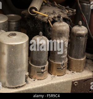 Old antique "PYE of Cambridge" 1950's valve radio Stock Photo - Alamy