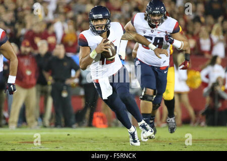 Nov. 7, 2015 - Los Angeles, CA, US - November 7, 2015: Arizona Wildcats quarterback Anu Solomon (12) scrambles for yardage in the game between the Arizona Wildcats and the USC Trojans, The Coliseum in Los Angeles, CA. Photographer: Peter Joneleit - Zuma Wire Service (Credit Image: © Peter Joneleit via ZUMA Wire) Stock Photo