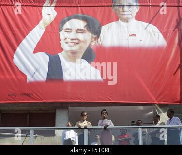 Yangon, Myanmar. 9th Nov, 2015. Myanmar's National League for Democracy (NLD) Chairperson Aung San Suu Kyi (2nd L, front) speaks at the NLD headquarters in Yangon, Myanmar, Nov. 9, 2015. Myanmar's opposition leader Aung San Suu Kyi Monday urged the people to stay dispassionate and calm ahead of the official announcement of the election result. Credit:  U Aung/Xinhua/Alamy Live News Stock Photo