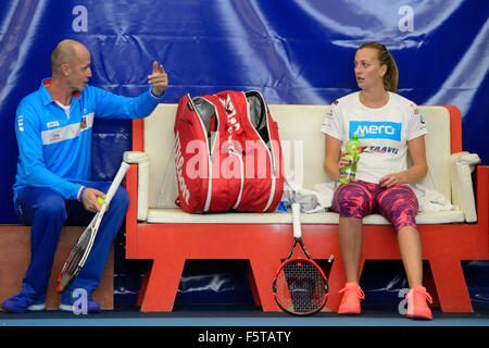 Prague, Czech Republic. 09th Nov, 2015. Czech tennis player Petra Kvitova (right) and non playing captain Petr Pala speak prior to the final match of the world group Fed Cup Czech Republic vs. Russia, in Prague, Czech Republic, November 9, 2015. The Czech Republic-Russia Fed Cup match will be played on November 14th and 15th in Prague, Czech Republic. © Michal Kamaryt/CTK Photo/Alamy Live News Stock Photo