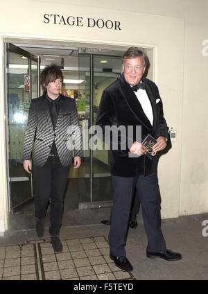 Stephen Fry and partner leaving via stage door  Featuring: Stephen Fry Where: London, United Kingdom When: 08 Sep 2015 Stock Photo