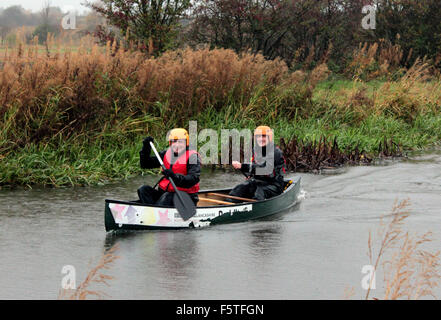 West Lancashire, UK. 09th Nov, 2015. The BBC Radio Lancashire breakfast show presenter Graham Liver is paddling for Pudsey. He is paddling over 7 days, from Saturday the 7th of November 2015 the canal’s of Lancashire to raise money for the annual BBC Children in Need appeal.  He started paddling from Tewitfield on The Lancaster Canal and here on Monday the 9th he is nearing the top of the Rufford Arm of the Leeds and Liverpool canal to the east of Burscough in West Lancashire. Credit:  Colin Wareing/Alamy Live News Stock Photo