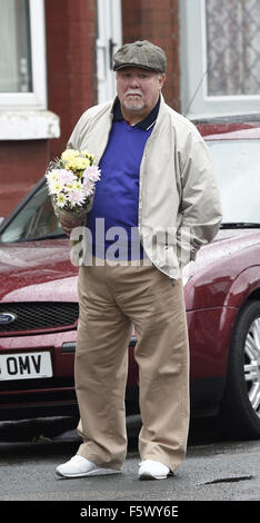 Still Open All Hours Filming In Doncaster For A Christmas Special  Featuring: Gareth Hale Where: Manchester, United Kingdom When: 15 Sep 2015 Stock Photo