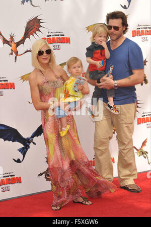 LOS ANGELES, CA - MARCH 21, 2010: Tori Spelling & family at the Los Angeles premiere of Dreamworks Animation's 'How To Train Your Dragon' at Gibson Amphitheatre, Universal Studios, Hollywood. Stock Photo