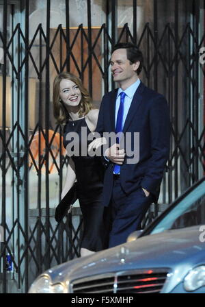 Emma Stone and Ryan Gosling hold hands while shooting an early morning nightclub scene on the set of 'La La Land,' currently filming in Hollywood  Featuring: Emma Stone Where: Los Angeles, California, United States When: 19 Sep 2015 Stock Photo