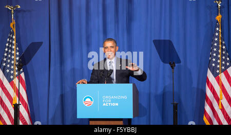Washington, DC, USA. 09th Nov, 2015. United States President Barack Obama makes remarks at an Organizing for Action dinner at the St. Regis Hotel in Washington, DC on Monday, November 9, 2015. Organizing for Action is a community organizing project that supports the policies of the President. Credit:  dpa picture alliance/Alamy Live News Stock Photo