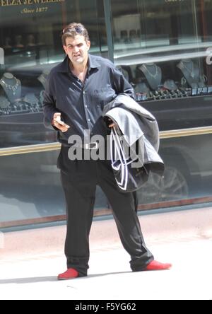 Jason Davis goes shopping in Beverly Hills in ill fitting trousers and red shoes  Featuring: Jason Davis Where: Los Angeles, California, United States When: 21 Sep 2015 Stock Photo