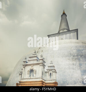 Ruwanwelisaya dagoba in the sacred world heritage city of Anuradhapura, Sri Lanka Stock Photo