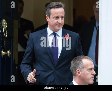 Chatham House, London, UK. November 10th 2015. British Prime Minister David Cameron leaves  Chatham House after delivering a speech outlining his demands for EU reform. Credit:  Paul Davey/Alamy Live News Stock Photo