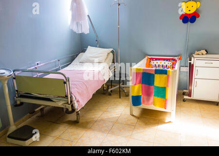 Empty hospital nursery room Stock Photo - Alamy