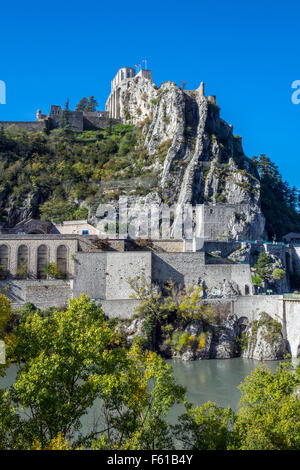 Castle and old town of Sisteron, Sisteron, Provence, Region Provence-Alpes-Côte d’Azur, France Stock Photo