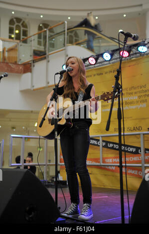 Student Lock-in event at intu Merry Hill shopping centre  Featuring: Savannah Roberts Where: Dudley, United Kingdom When: 29 Sep 2015 Stock Photo