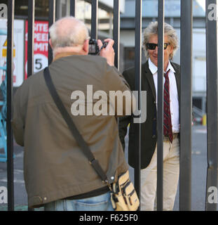 Rod Stewart outside ITV Studios  Featuring: Rod Stewart Where: London, United Kingdom When: 02 Oct 2015 Stock Photo