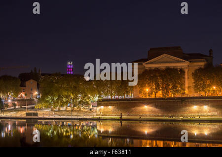 Daurade church and illuminated lantern of Jacobins convent at night, Toulouse, Haute-Garonne Midi- Pyrenées, France Stock Photo