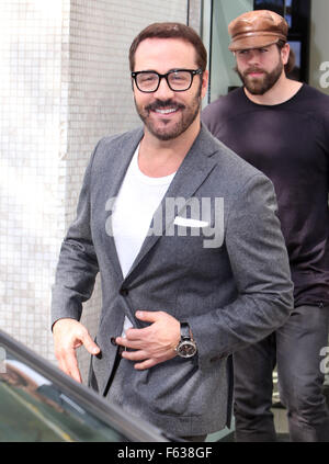 Jeremy Piven outside ITV Studios  Featuring: Jeremy Piven Where: London, United Kingdom When: 08 Oct 2015 Stock Photo