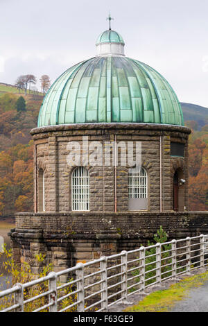 Foel Tower, the Pump House with domed green patina copper roof at Garreg Ddu Dam reservoir, Elan Valley, Powys, Mid Wales, UK in November Stock Photo