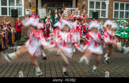 Cottbus, Germany. 11th Nov, 2015. The Lord Mayor of Cottbuss, Holger ...