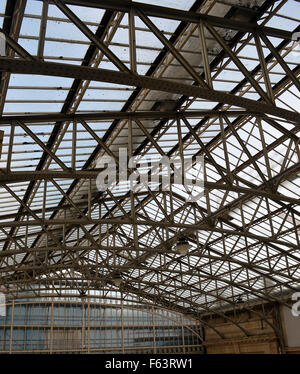 Glass above curved roof trusses at concourse, Aberdeen Station, Scotland. Stock Photo