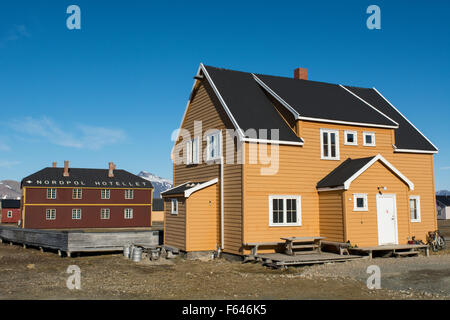 Norway, Barents Sea, Svalbard, Spitsbergen. Ny Alesund, home to an International research village since 1964. North Pole Hotel. Stock Photo