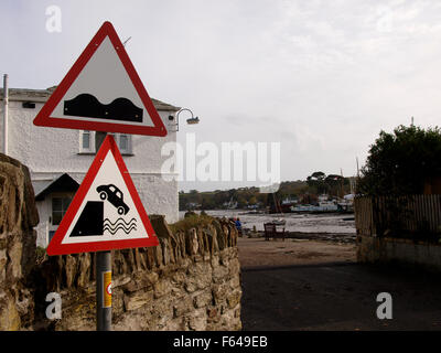 Warning Road Sign For Quayside Or River Bank Stock Photo Alamy warning-road-sign-for-quayside-or-river-bank-stock-photo-alamy