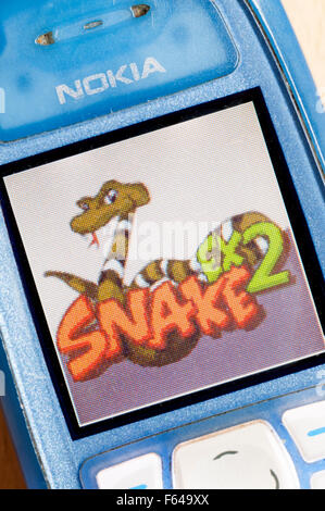 Nokia 3310 snake hi-res stock photography and images - Alamy