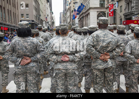 New York, USA. 11th Nov, 2015. Veterans from and representing all wars with US involvement march in the Veteran's Day Parade in New York City. Credit:  David Grossman/Alamy Live News Stock Photo