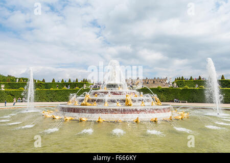 Latona Fountain in Gardens of Versailles, Palace of Versailles, UNESCO World Heritage Site, Yvelines, Region Ile-de-France Stock Photo