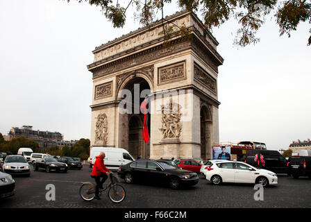 Arc de Triomphe in morning rush hour Stock Photo