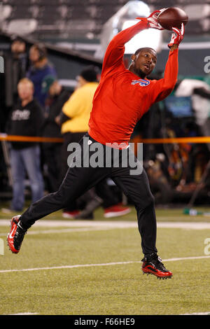 East Rutherford, New Jersey, USA. 12th Nov, 2015. Buffalo Bills running back LeSean McCoy (25) leaps up for the ball during warm-ups prior to the NFL game between the Buffalo Bills and the New York Jets at MetLife Stadium in East Rutherford, New Jersey. Christopher Szagola/CSM/Alamy Live News Stock Photo