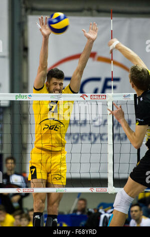Belchatow, Poland. 14th November 2015. Facundo Conte of PGE Skra Belchatow, blocks during a game against Lotos Trefl Gdansk in the Plus Liga Polish Professional Volleyball League. Team PGE Skra went on to win 3-0. Credit:  Marcin Rozpedowski/Alamy Live News Stock Photo