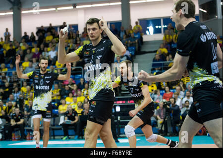 Belchatow, Poland. 14th November 2015. Wojciech Grzyb of Lotos Trefl Gdansk, pictured during a game against  PGE Skra Belchatow in the Plus Liga Polish Professional Volleyball League. Team PGE Skra went on to win 3-0. Credit:  Marcin Rozpedowski/Alamy Live News Stock Photo
