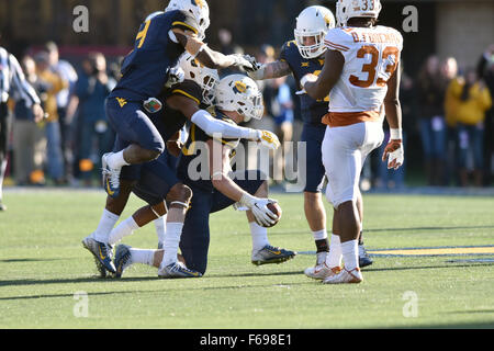 West Virginia linebacker Nick Kwiatkoski (35) during a NCAA college ...