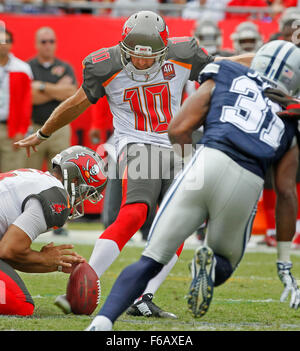 Tampa, Florida, USA. 15th Nov, 2015. JIM DAMASKE | Times .Bucs Connor Barth (10) makes his first field goal of 52 yards in the 2nd qtr. during the Tampa Bay Buccaneers game against the Dallas Cowboys at Raymond James Stadium Sunday afternoon in Tampa (11/15/15) Credit:  Jim Damaske/Tampa Bay Times/ZUMA Wire/Alamy Live News Stock Photo