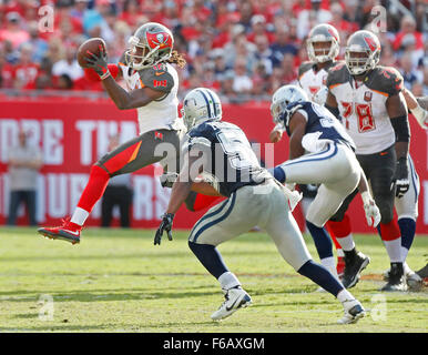 Tampa, Florida, USA. 15th Nov, 2015. JIM DAMASKE | Times .Bucs Donteea Dye (17) makes a crucial catch in the 4th qtr. during the Tampa Bay Buccaneers game against the Dallas Cowboys at Raymond James Stadium Sunday afternoon in Tampa (11/15/15) Credit:  Jim Damaske/Tampa Bay Times/ZUMA Wire/Alamy Live News Stock Photo