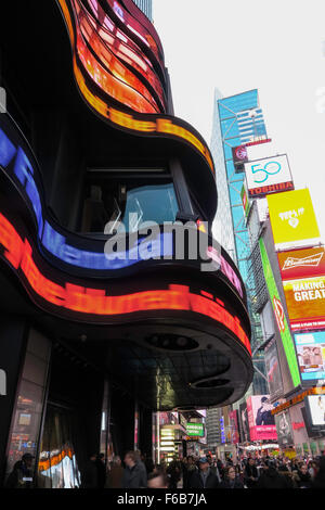 ABC Studios building in Times Square, Manhattan, New York, USA, seen ...