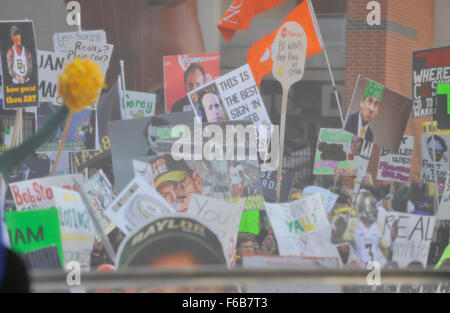 Waco, Texas, USA. 14th Nov, 2015. Fans hold up signs during ESPN's College Gameday at McLane Stadium in Waco, Texas. Austin McAfee/CSM/Alamy Live News Stock Photo