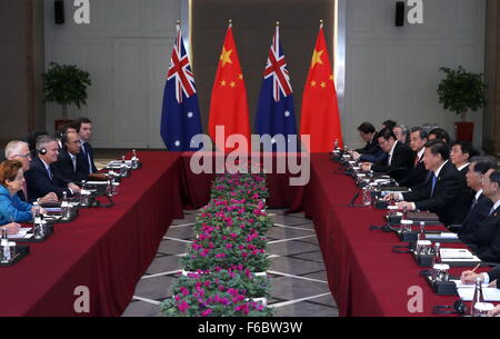 (151116) -- ANTALYA, Nov. 16, 2015 (Xinhua) -- Chinese President Xi Jinping meets with Australian Prime Minister Malcolm Turnbull in Antalya, Turkey, Nov. 16, 2015. (Xinhua/Pang Xinglei) (dhf) Stock Photo