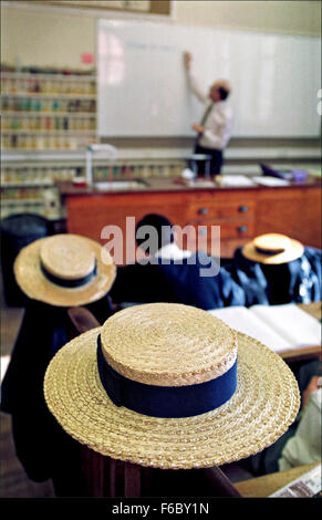 harrow straw hat イギリス ハロウ校指定　ボーターハット 四菱織 educational-based-image-with-