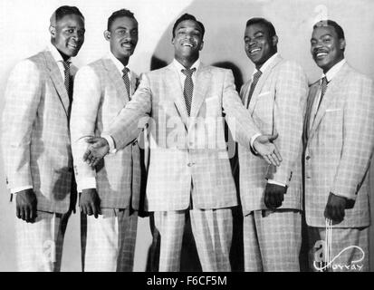 THE DRIFTERS Promotional photo of US vocal group in 1953. From left: Bill Pinkey,Willie Ferbie, Clyde McPhatter, Andrew Thrasher, Gerhart Trasher Stock Photo