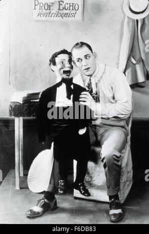 THE UNHOLY THREE 1925 MGM film with from left Harry Earles, Lon Stock