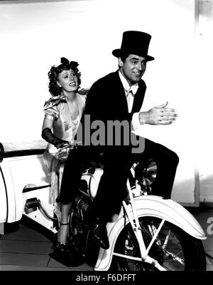 RELEASED: Oct 21, 1937 - Original Film Title: The Awful Truth. PICTURED: IRENE DUNNE, CARY GRANT. Stock Photo