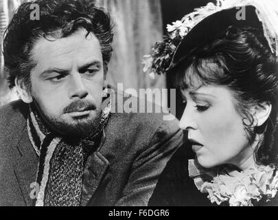 Jan. 1, 1930 - Paul Muni, and Erin O'Brien-Moore on-set of the Film, The Life of Emile Zola, 1937 (Credit Image: c Glasshouse/Entertainment Pictures) Stock Photo