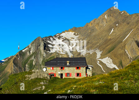 Mountain hut Rifugio Città di Busto, Formazza valley, Piedmont, Italy Stock Photo