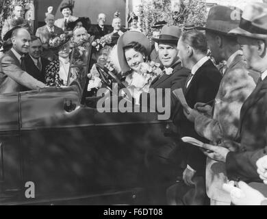 RELEASED: Jun 19, 1945 - Original Film Title: Captain Eddie. PICTURED: FRED MACMURRAY stars as Capt. Edward Rickenbaker and LYNN BARI as Adelaide Rickenbaker. Stock Photo