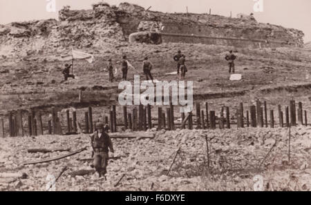 728.France St Malo. American take the surrender of the Citadel from German Forces 1944 Stock Photo